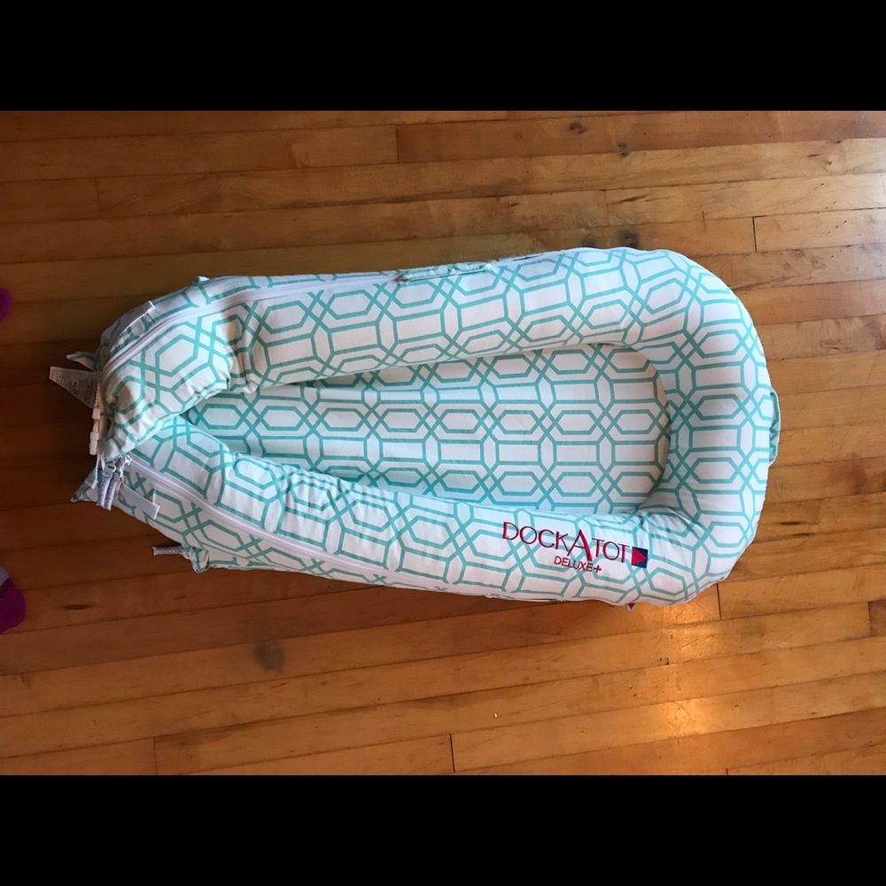 Dockatot deluxe